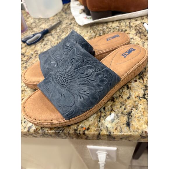 BORN "AS IS" Women's Fishlake Embossed Leather Slide Sandal Blue Size 9 - Picture 5 of 7